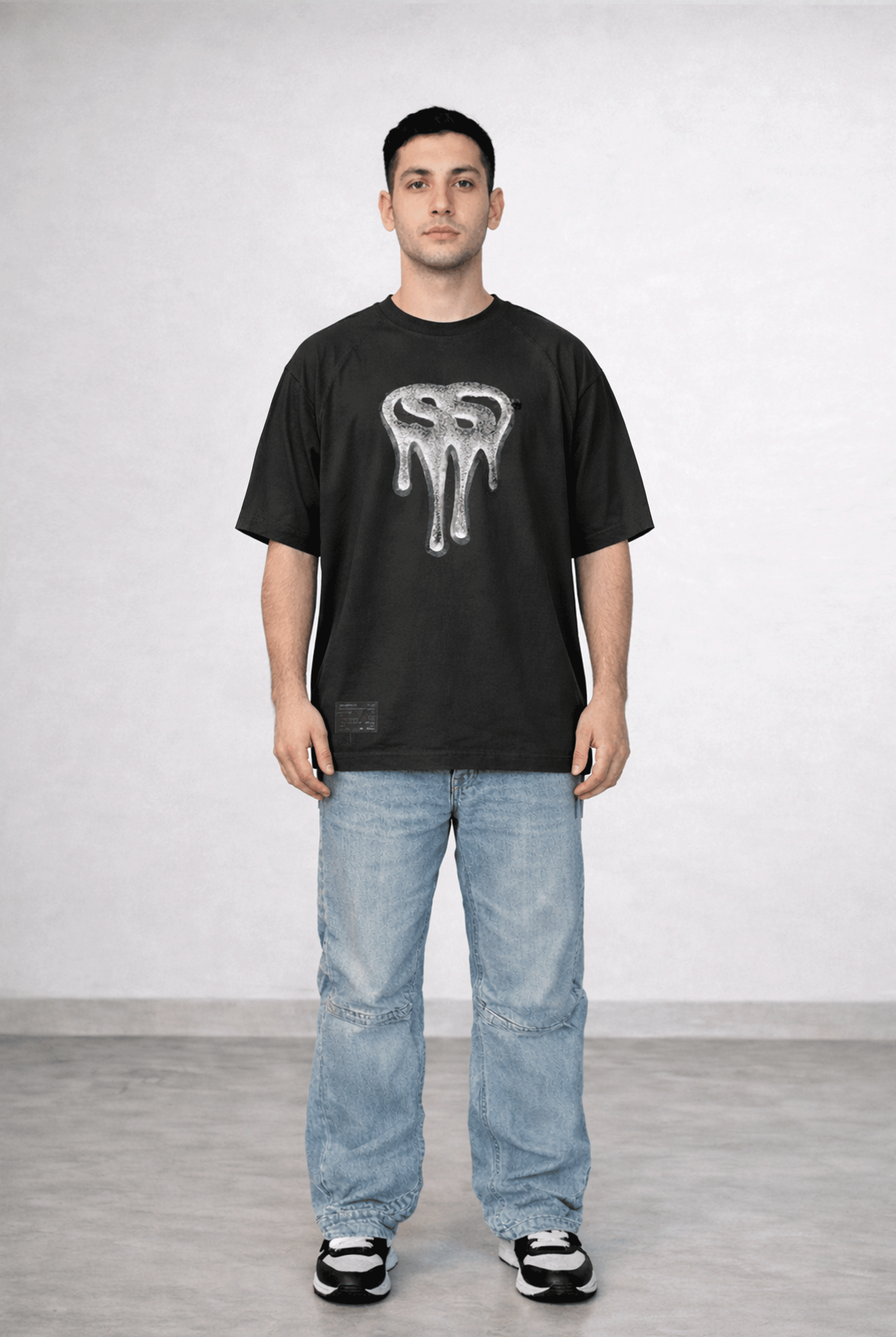 MEN’S DRIP LOGO T-SHIRT