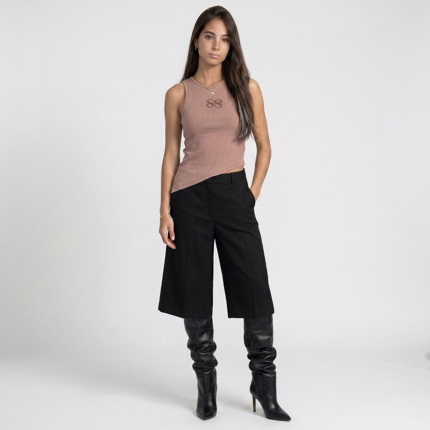 WOMEN’S ASYMMETRIC TANK TOP